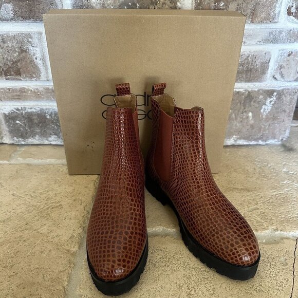 Andre‎ Assous Peggy Chelsea Boot Booties Leather Women Embossed Croc Brown 6.5M - Picture 3 of 13